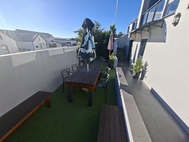 3 Bedroom Property for Sale in Mount Royal Golf Estate Western Cape